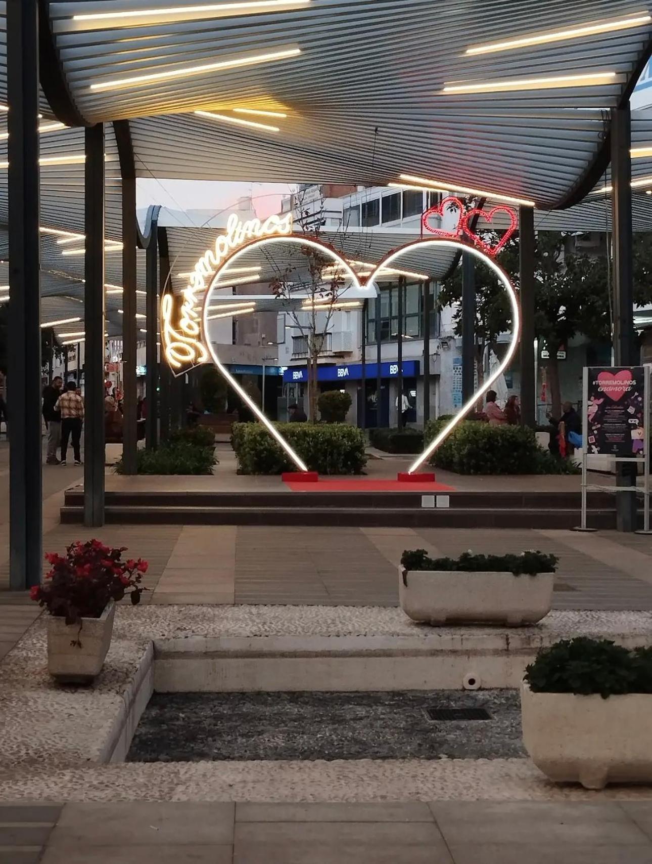 Estudio Amplio En El Corazon De 托雷莫利诺斯 外观 照片
