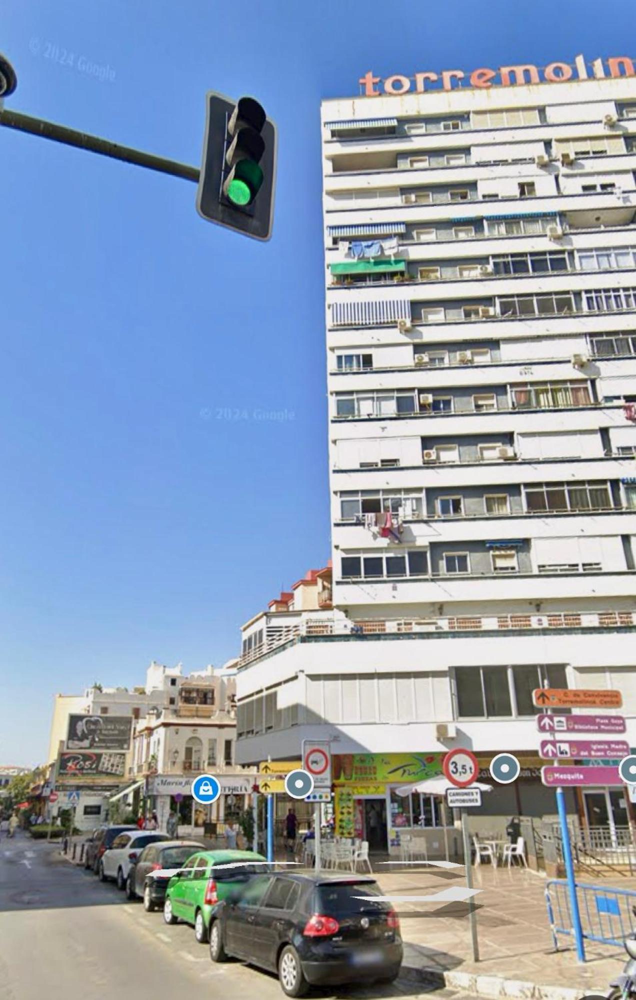 Estudio Amplio En El Corazon De 托雷莫利诺斯 外观 照片